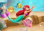 Ariel înota în ocean